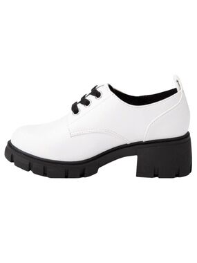 NWT Sarah Jayne Jolene White Lug Sole Oxford Shoes Girls Size 5 Chunky